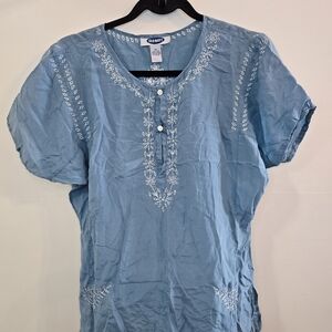 Old Navy Silk Embroidered Blue Blouse Size Medium | Minor Flaw